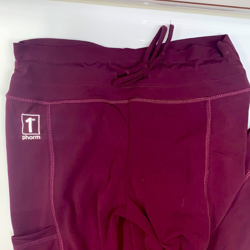 1st Phorm Joggers with scrunch butt - Burgandy